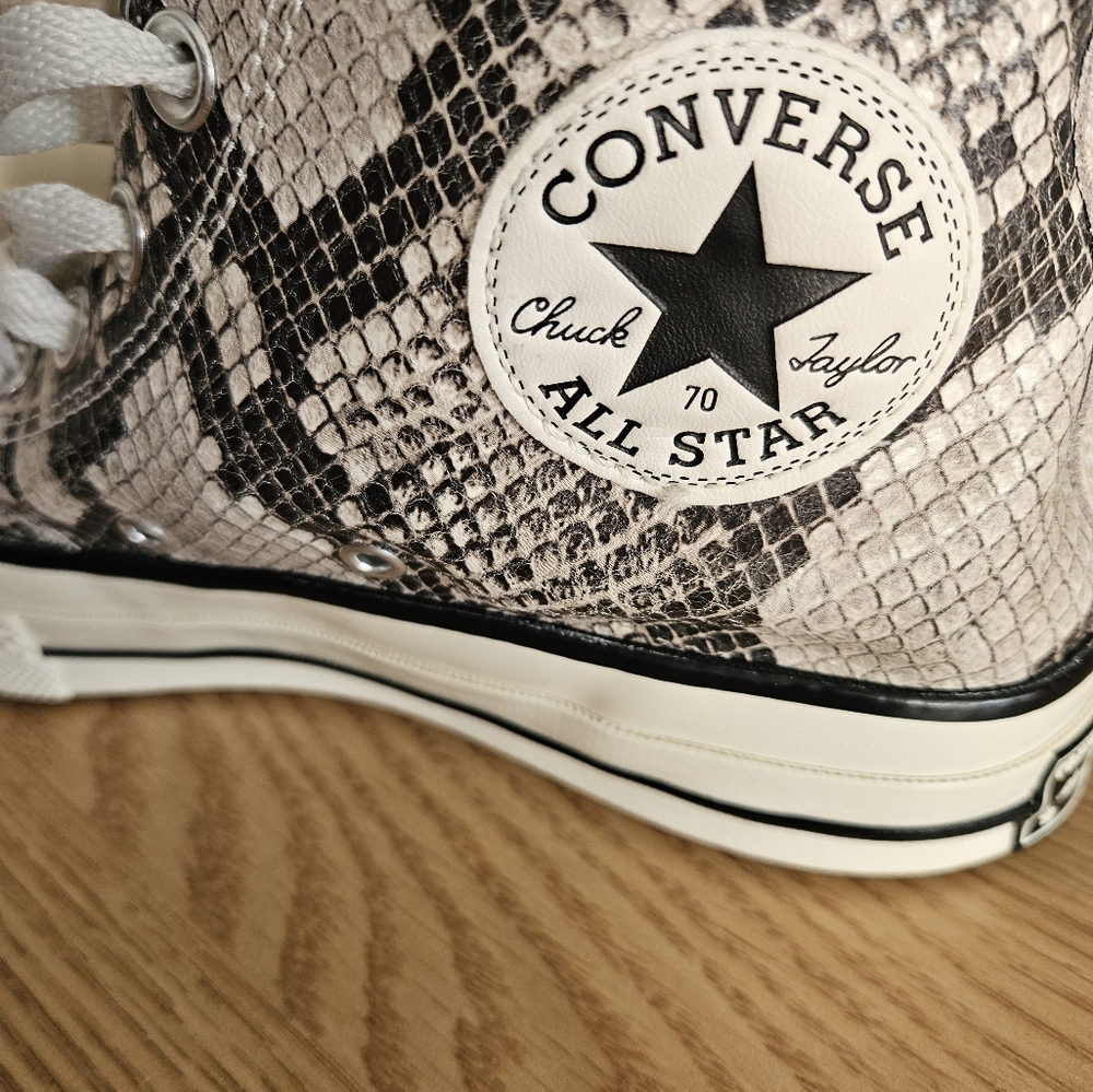 Converse - Picture 6 of 10